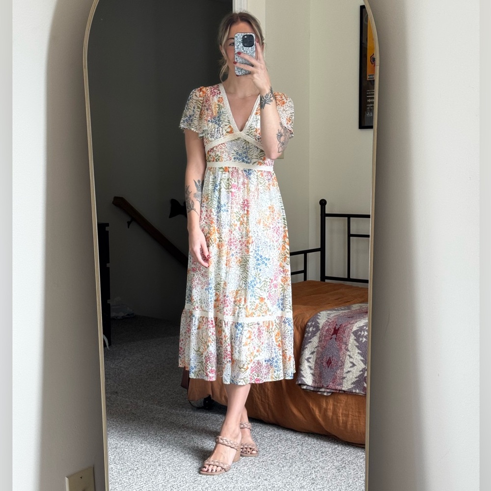 In Loom Tiered Floral Midi Dress